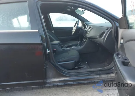 2011 Chrysler 200 Touring z USA, uszkodzony, nr VIN 1C3BC1FB3BN602528